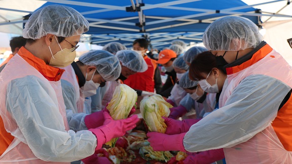 복지 관련 사진 (소외계층 관련 구성원 자원봉사 사진)